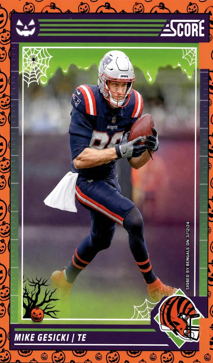 2024 Panini Score-a-Treat Football Pumpkin Mike Gesicki #191 PSA 9