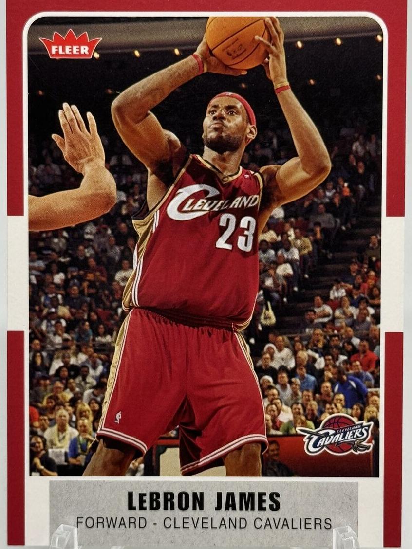 2007 Fleer Basketball LeBron James #12 PSA 8