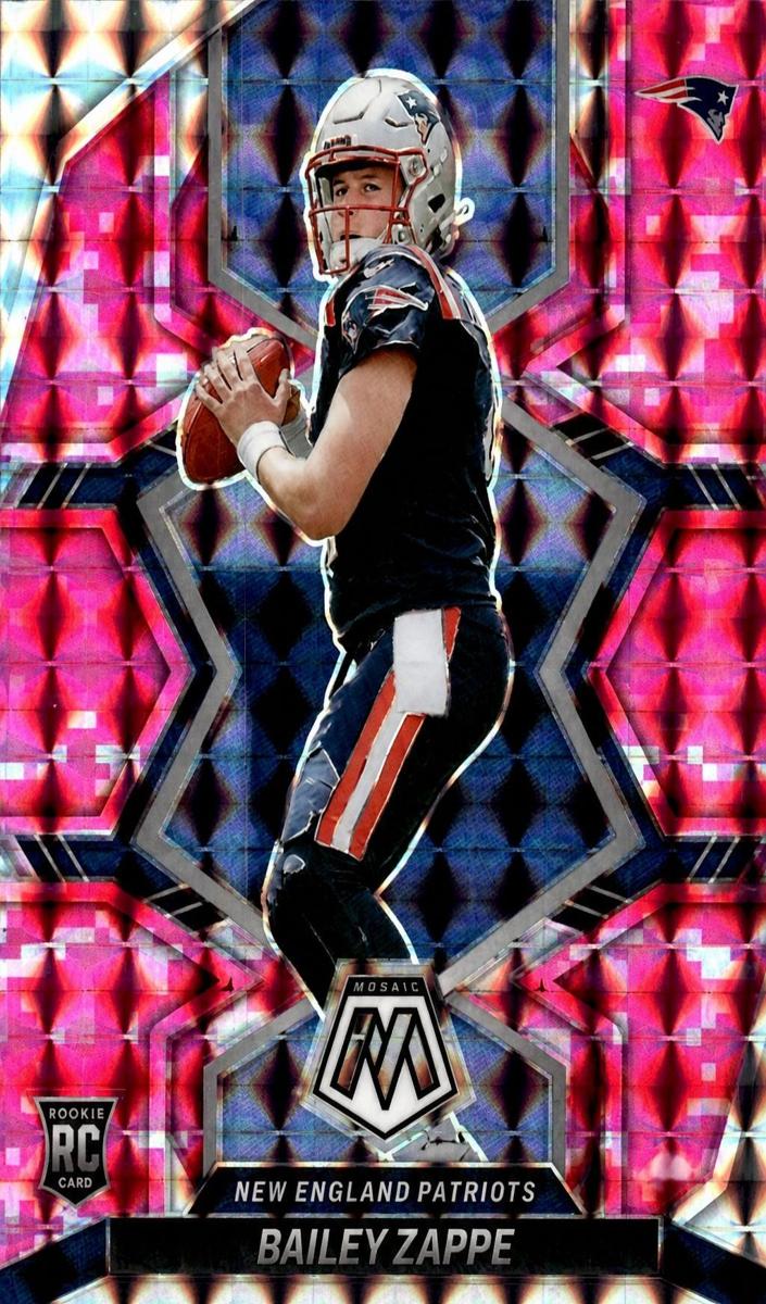2022 Panini Mosaic Football Camo Pink Bailey Zappe #321