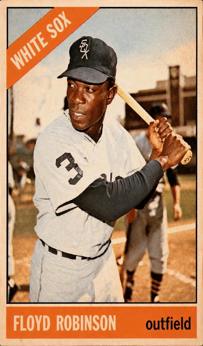 1966 Topps Venezuelan Baseball Floyd Robinson #8
