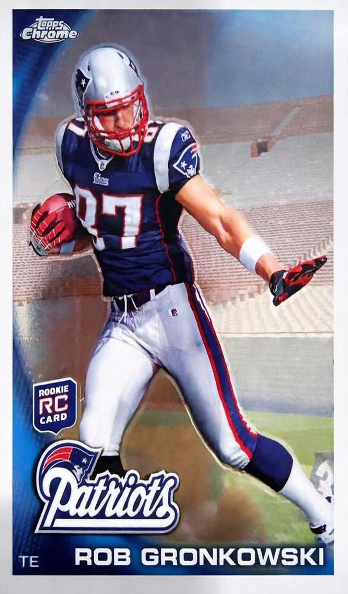 2010 Topps Chrome Football Refractror - Running/Cutting Rob Gronkowski #C112