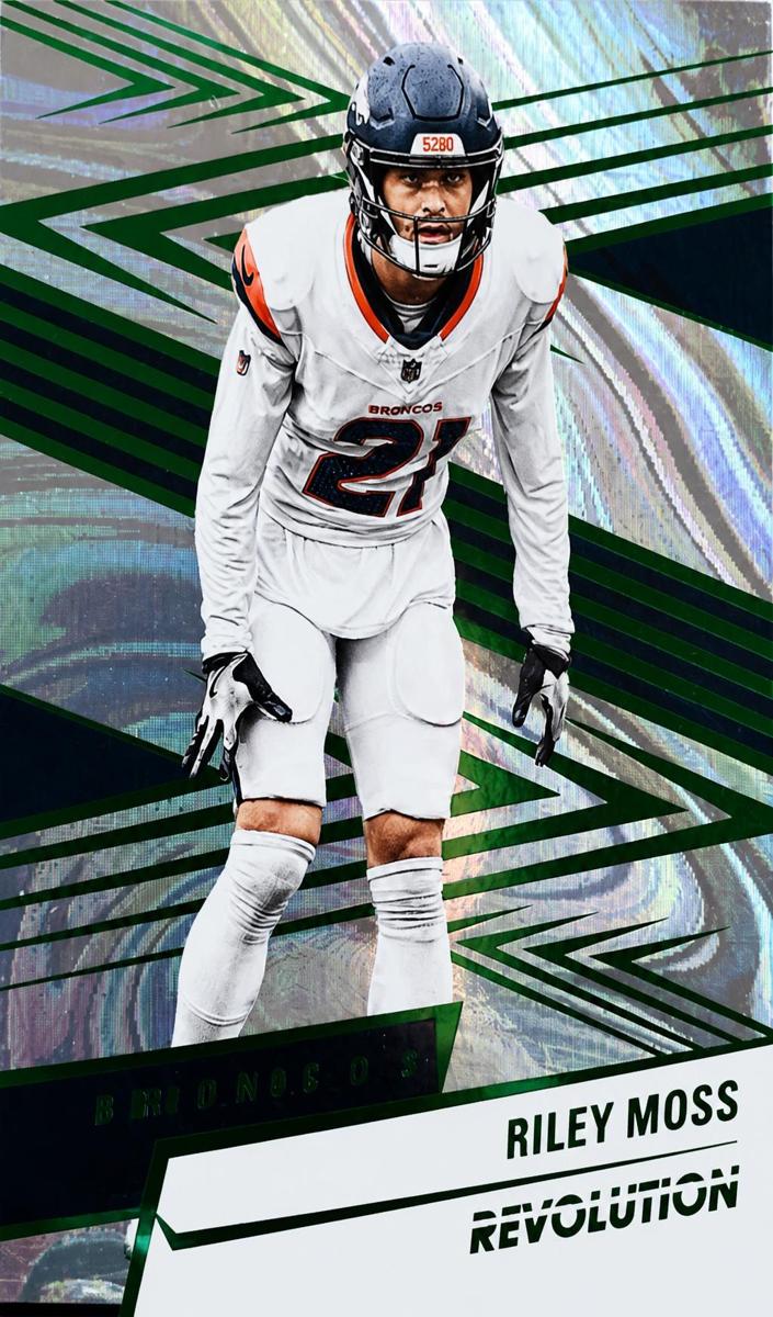 2025 Panini Revolution Football Green Cosmo Riley Moss #108