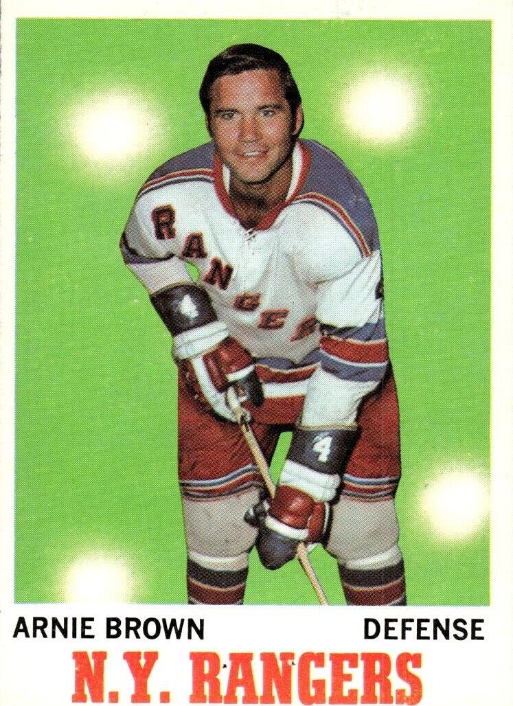 1970 Topps Hockey Arnie Brown #66 PSA 8.5