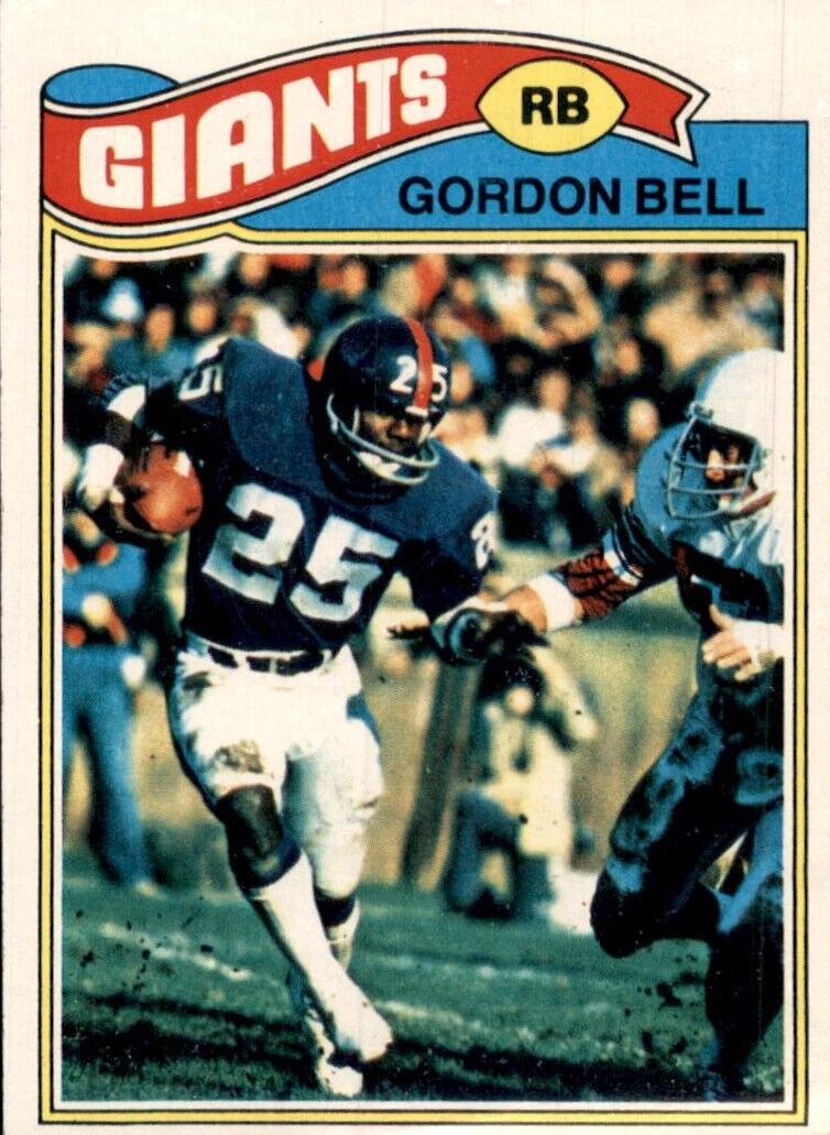 1977 Topps Football Gordon Bell #388 PSA 9