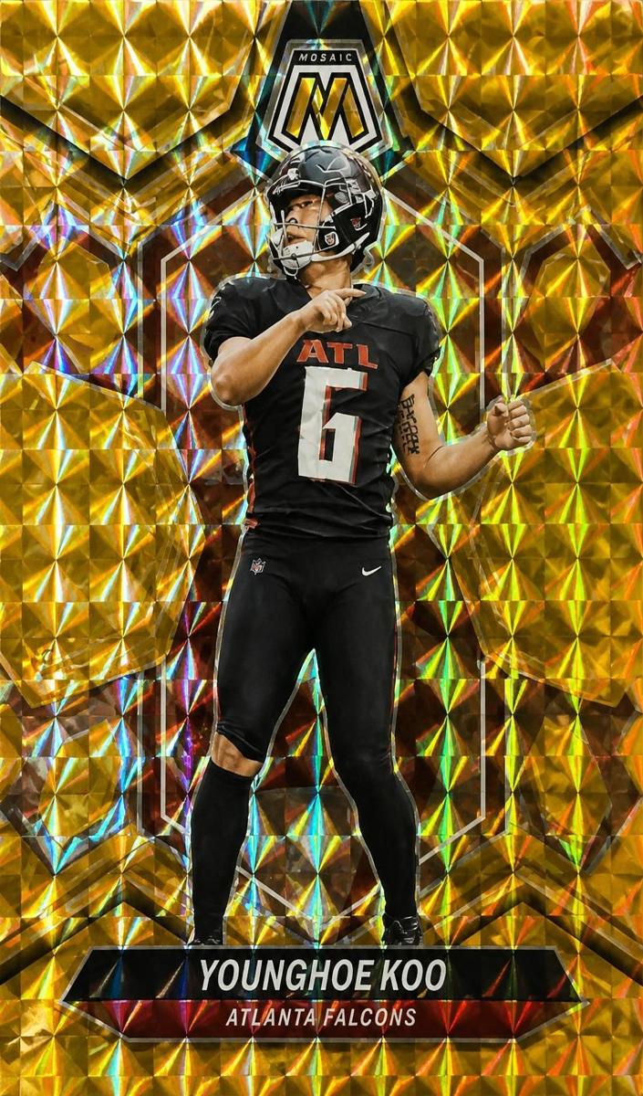 2024 Panini Mosaic Football Orange Younghoe Koo #14