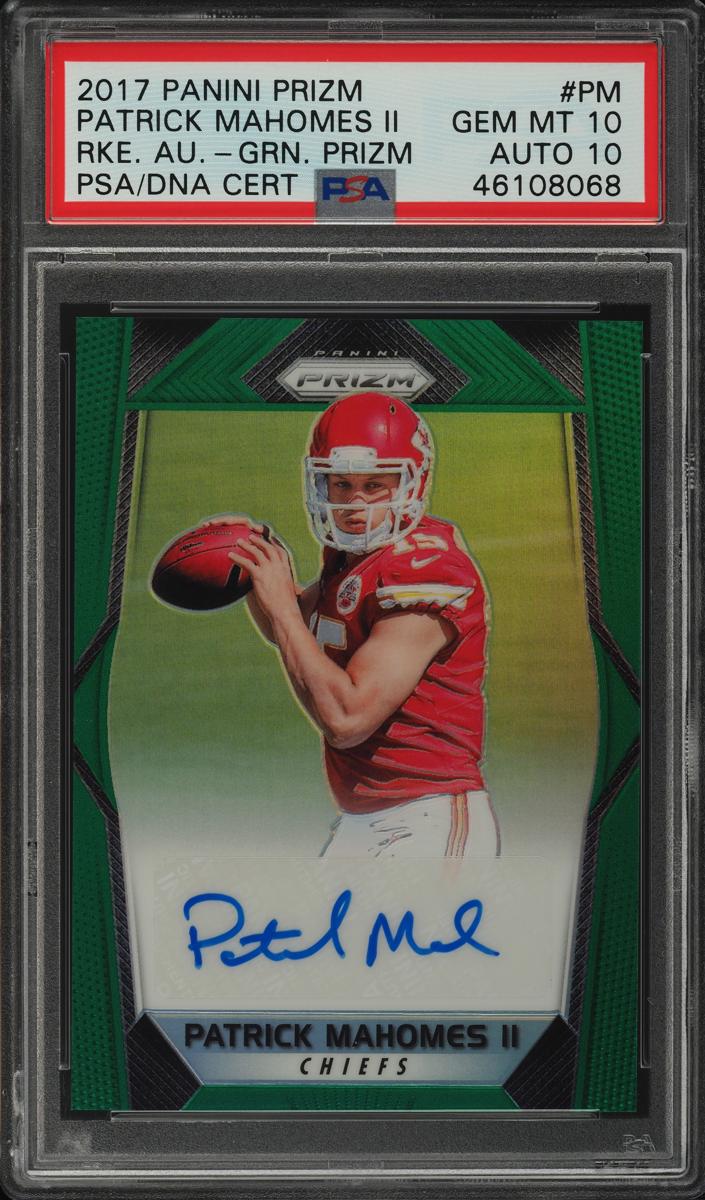 2017 Panini Prizm Football Green Patrick Mahomes II #65 PSA 9