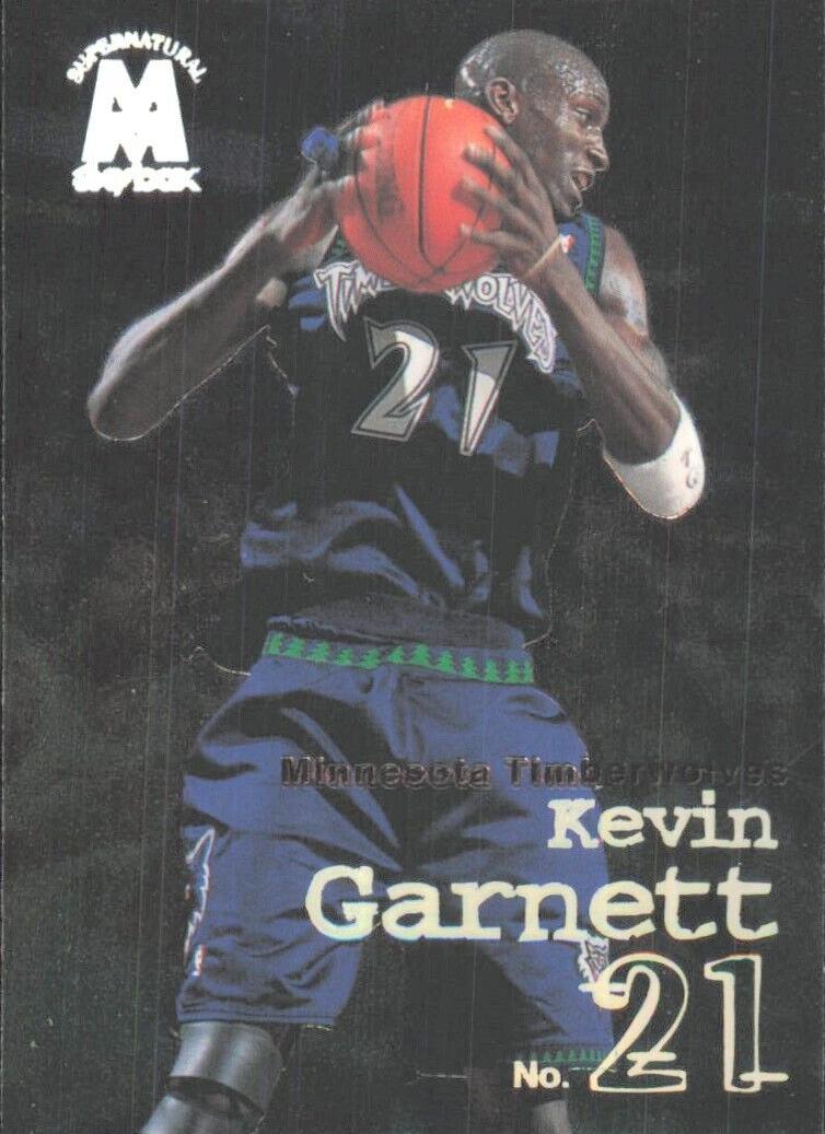 1998 Skybox Molten Metal Basketball Kevin Garnett #136 PSA 8