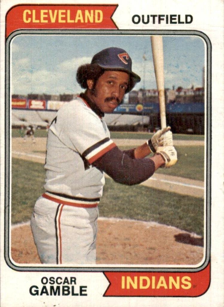 1974 Topps Baseball Oscar Gamble #152 PSA 9