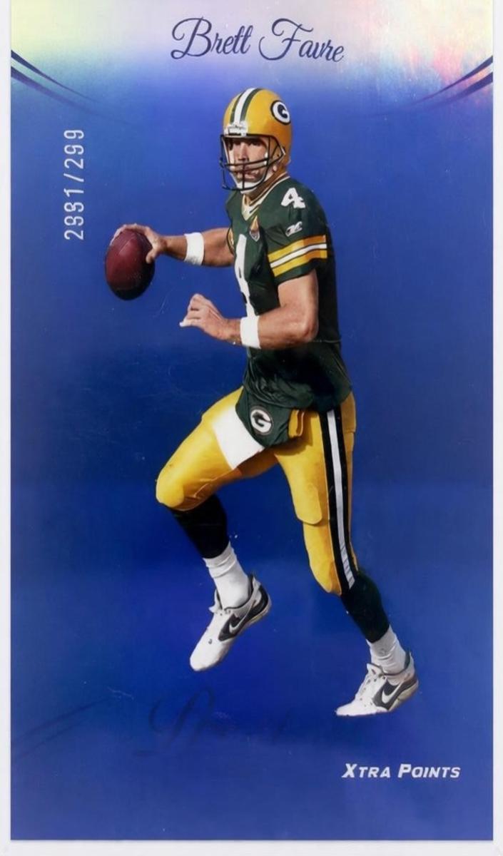 2024 Panini Prestige Football Blue Xtra Points Brett Favre #113