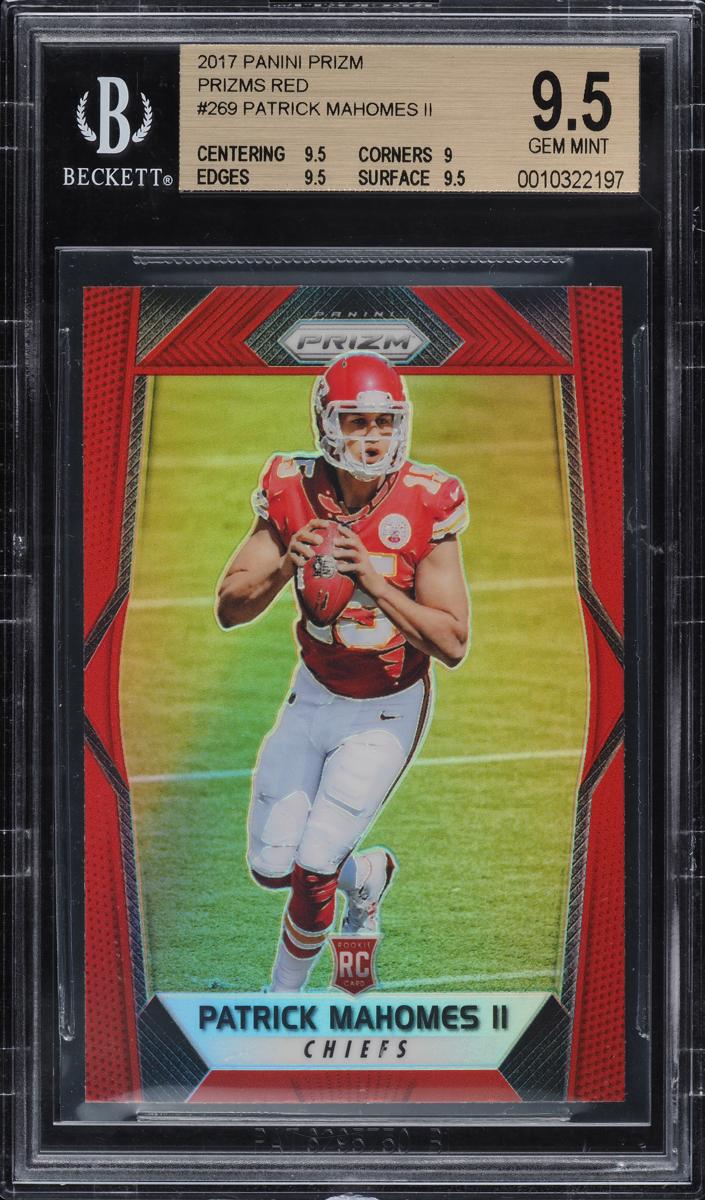 2017 Panini Prizm Football Red Patrick Mahomes II #269 PSA 9
