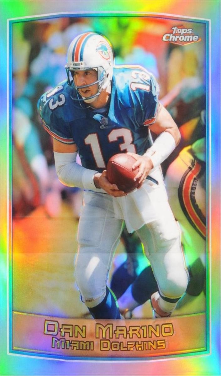 1999 Topps Chrome Football Refractor Dan Marino #40 PSA 9
