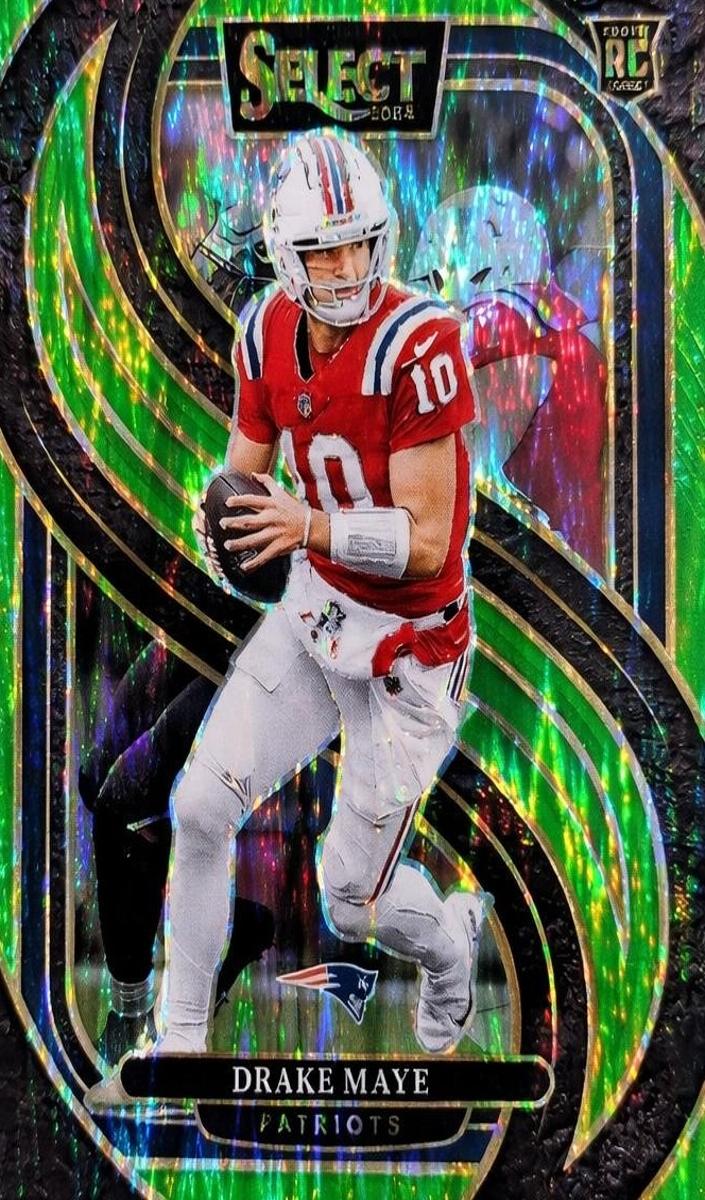2024 Panini Select Football Neon Green Shock Drake Maye #113 PSA 9