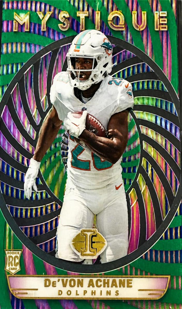 2023 Panini Illusions Football Green De'Von Achane #9