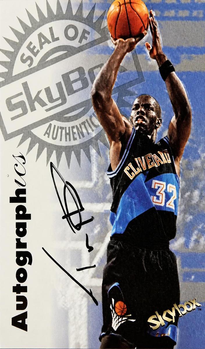 1997 Skybox Premium Basketball Tyrone Hill #49