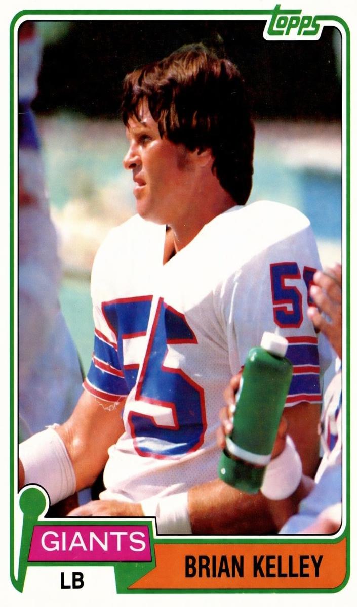 1981 Topps Football Brian Kelley #374 PSA 10