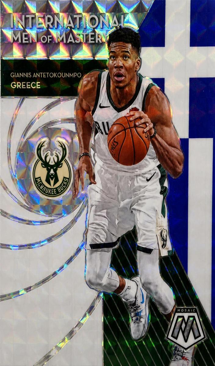 2019 Panini Mosaic Basketball Giannis Antetokounmpo #17 PSA 9