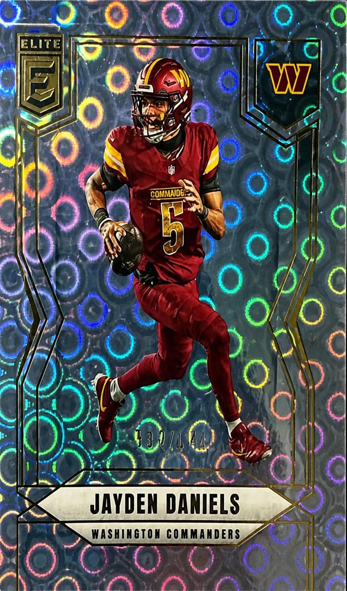 2025 Donruss Elite Football Lavender Pyramids Jayden Daniels #1