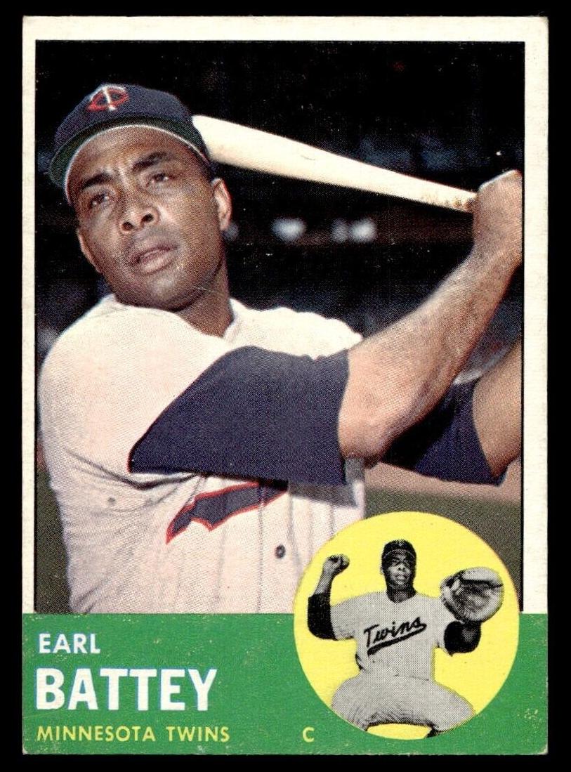 1963 Topps Baseball Earl Battey #410 PSA 8