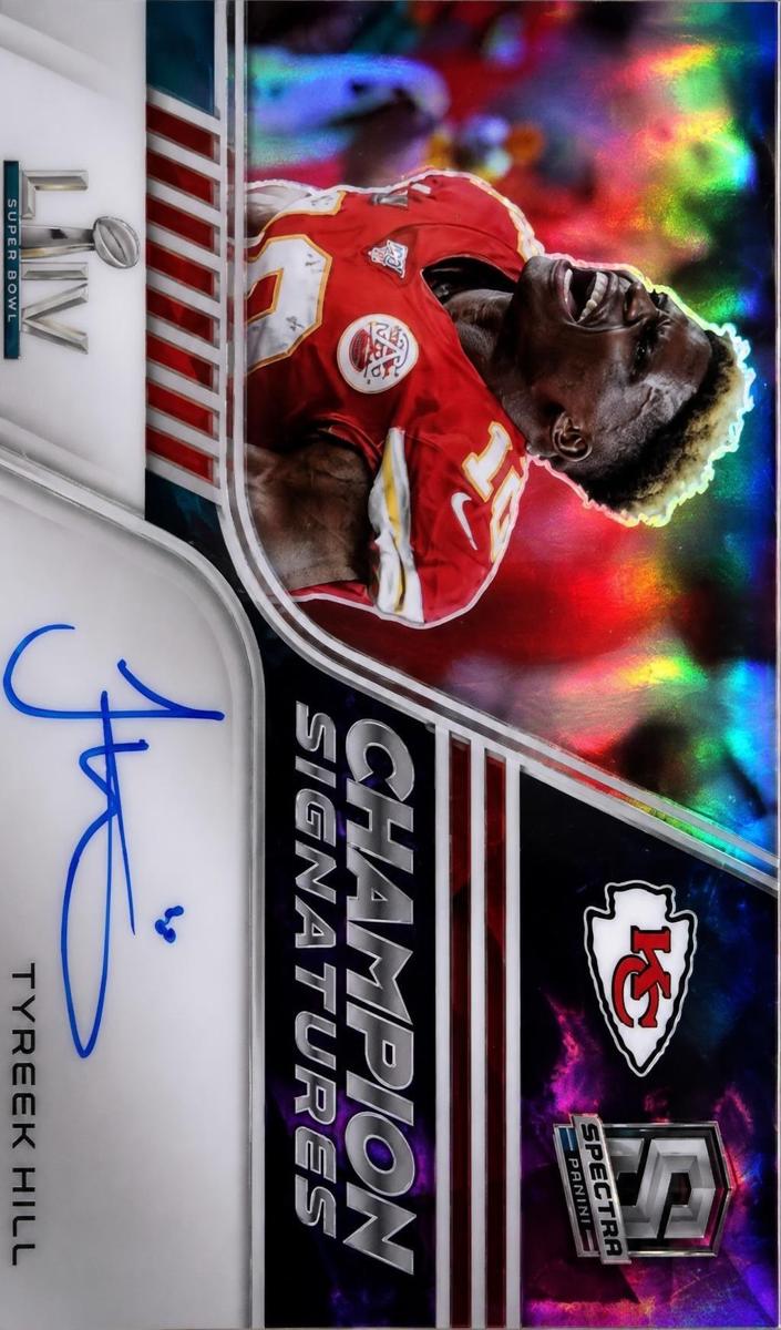 2022 Panini Spectra Football Nebula Tyreek Hill #CS-TH