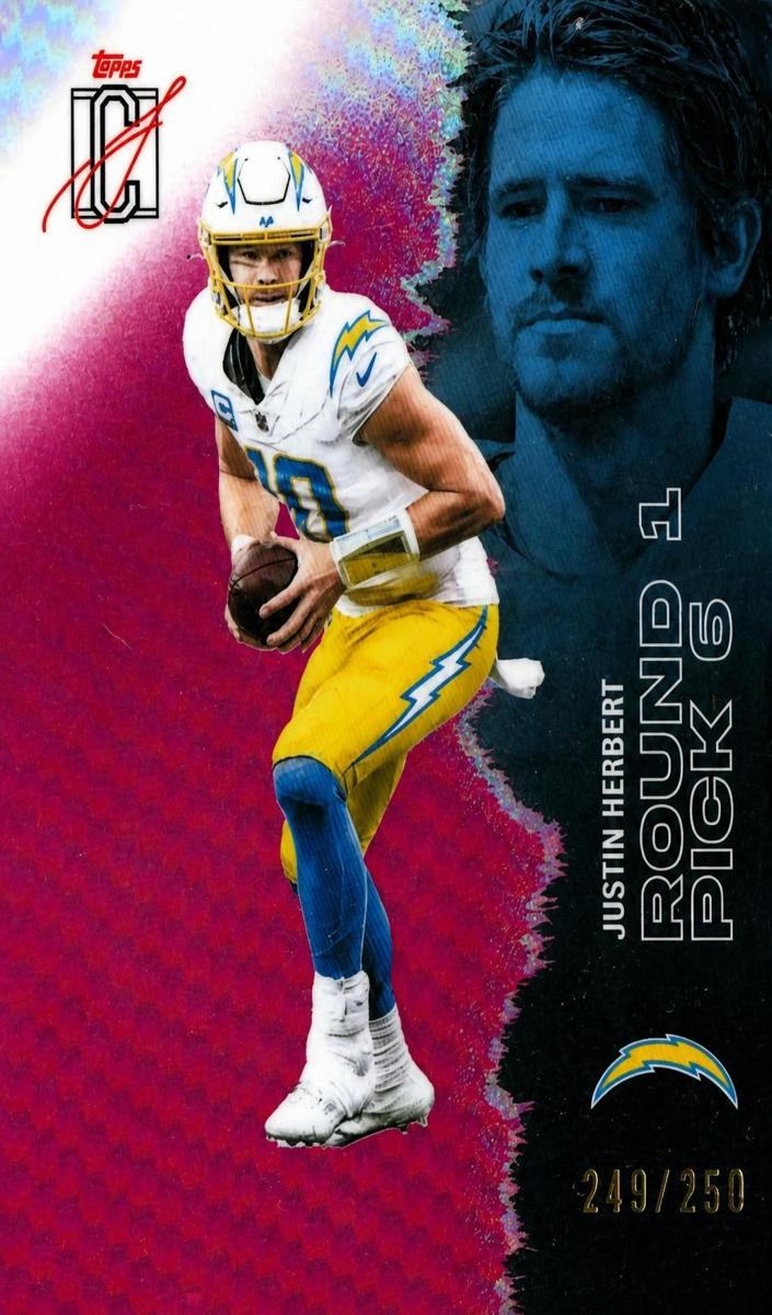2025 Topps Signature Class Football Magenta Refractor Justin Herbert #30