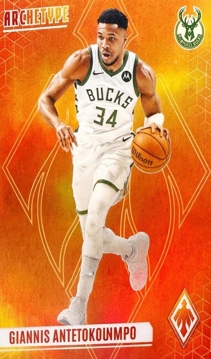 2023 Panini Phoenix Basketball Giannis Antetokounmpo #8 PSA 8