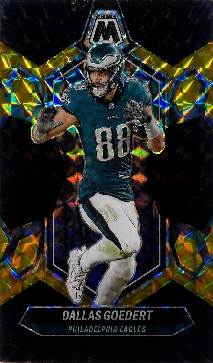 2024 Panini Mosaic Football Choice Black Gold Dallas Goedert #180