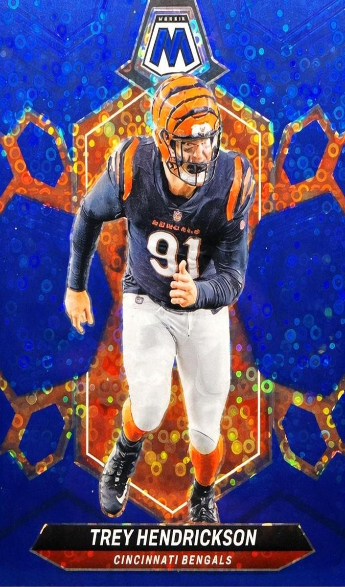 2024 Panini Mosaic Football No Huddle Blue Trey Hendrickson #48