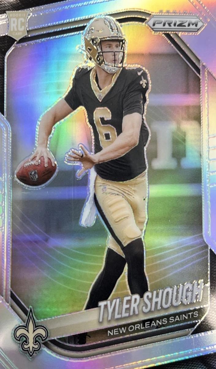 2025 Panini Prizm Football Silver Tyler Shough #327 PSA 8