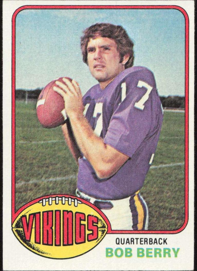 1976 Topps Football Bob Berry #169 PSA 9