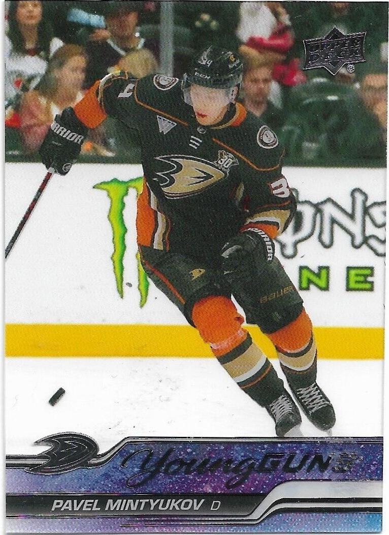 2023 Upper Deck Hockey Clear Cut Pavel Mintyukov #488 PSA 9