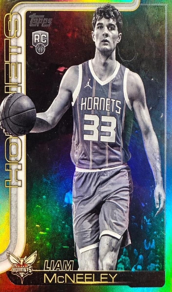 2025 Topps Basketball Blackout Liam McNeeley #229 CGC AUTH