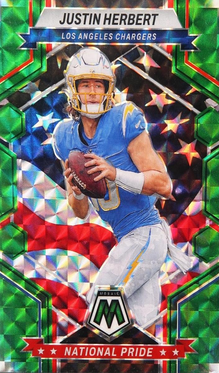 2023 Panini Mosaic Football Green Justin Herbert #255