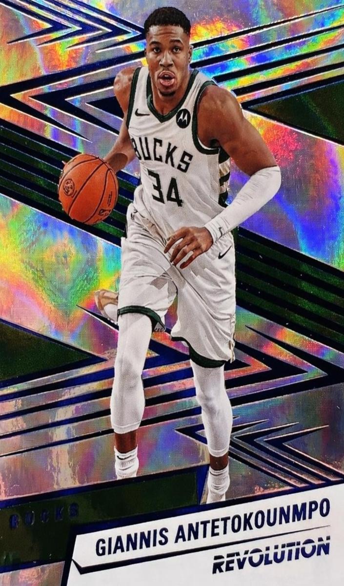 2024 Panini Revolution Basketball Infinite Giannis Antetokounmpo #3