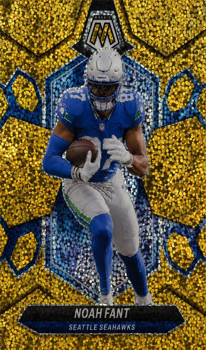 2024 Panini Mosaic Football Gold Sparkle Noah Fant #201