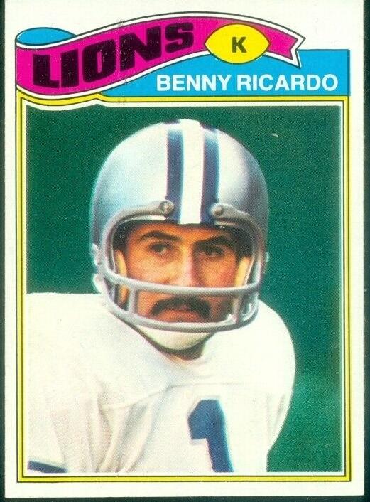 1977 Topps Football Benny Ricardo #374 PSA 9
