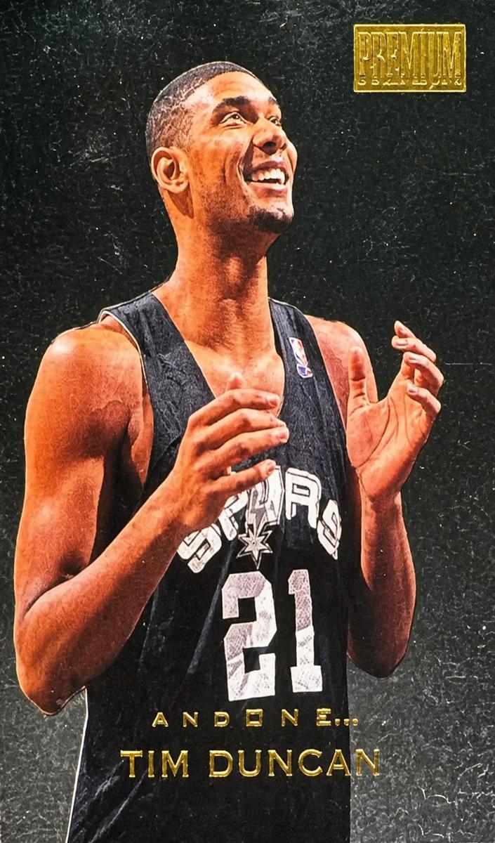 1997 Skybox Premium Basketball Tim Duncan #6 AO PSA 8