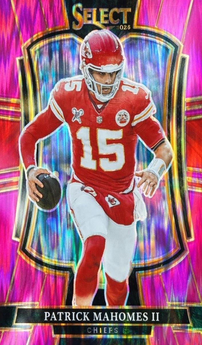 2025 Panini Select Football Pink Shock Patrick Mahomes II #107 RAW Ungraded