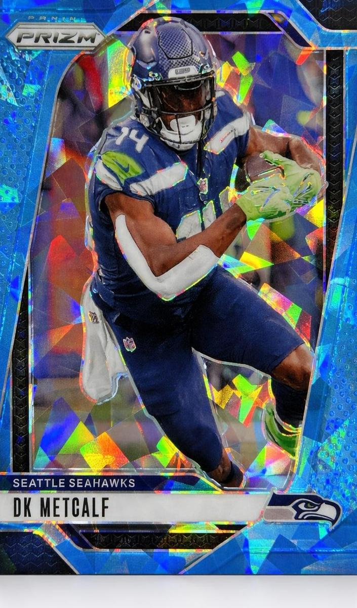 2024 Panini Prizm Football Blue Ice DK Metcalf #261 PSA 9