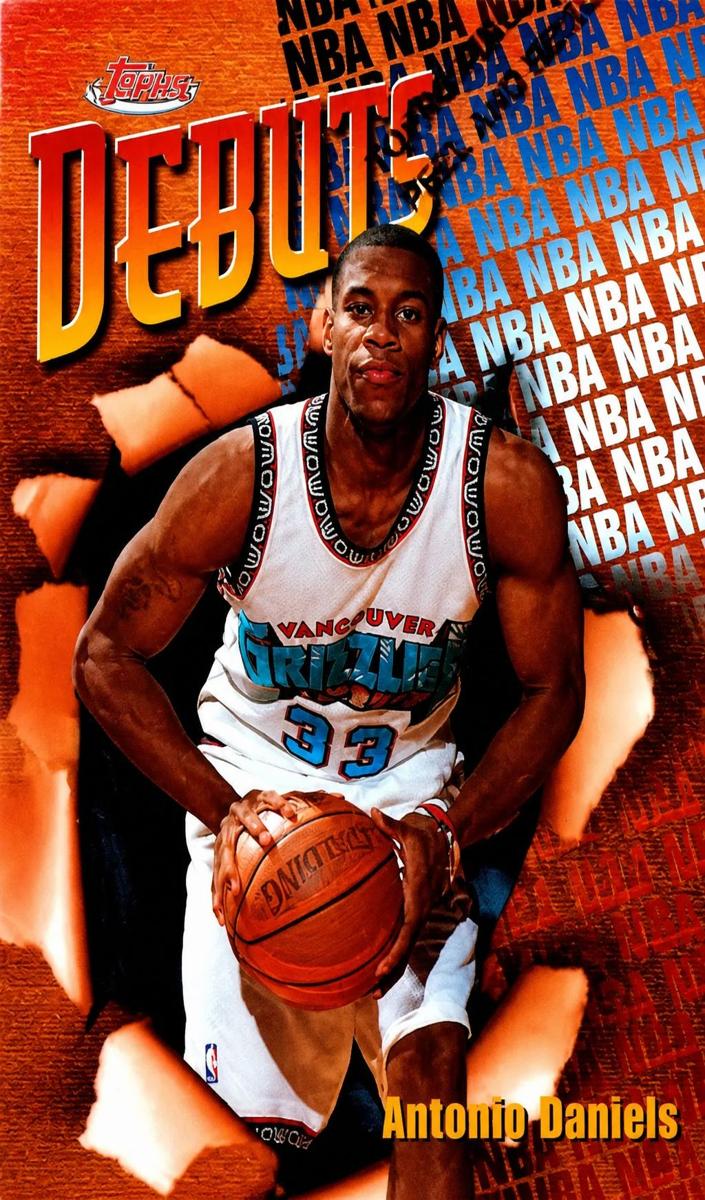 1997 Topps Finest Basketball Refractor Antonio Daniels #104 PSA 8.5