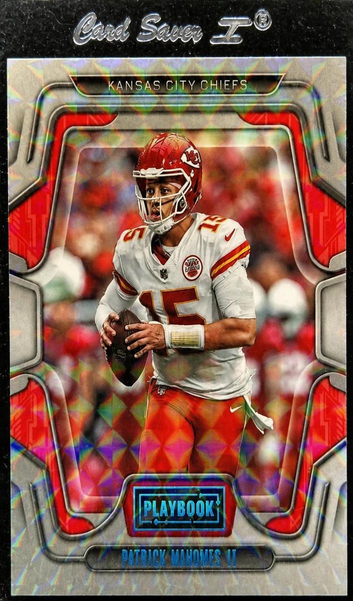 2022 Panini Playbook Football Mosaic Patrick Mahomes II #29