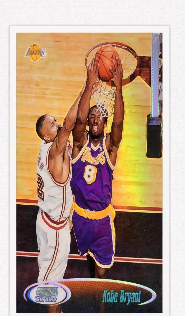 1998 Topps Stadium Club Basketball Refractor Kobe Bryant #6
