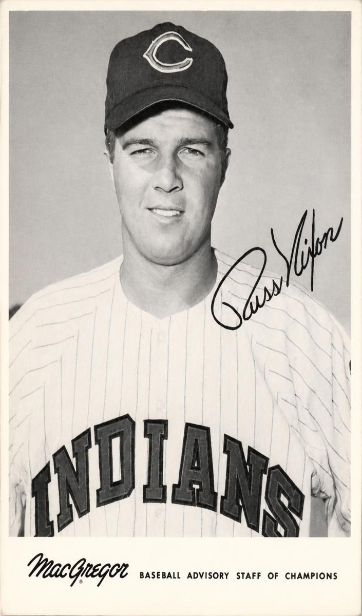1960 MacGregor Baseball Russ Nixon #NNO