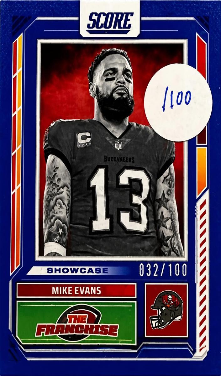2025 Panini Score Football Showcase Mike Evans #30