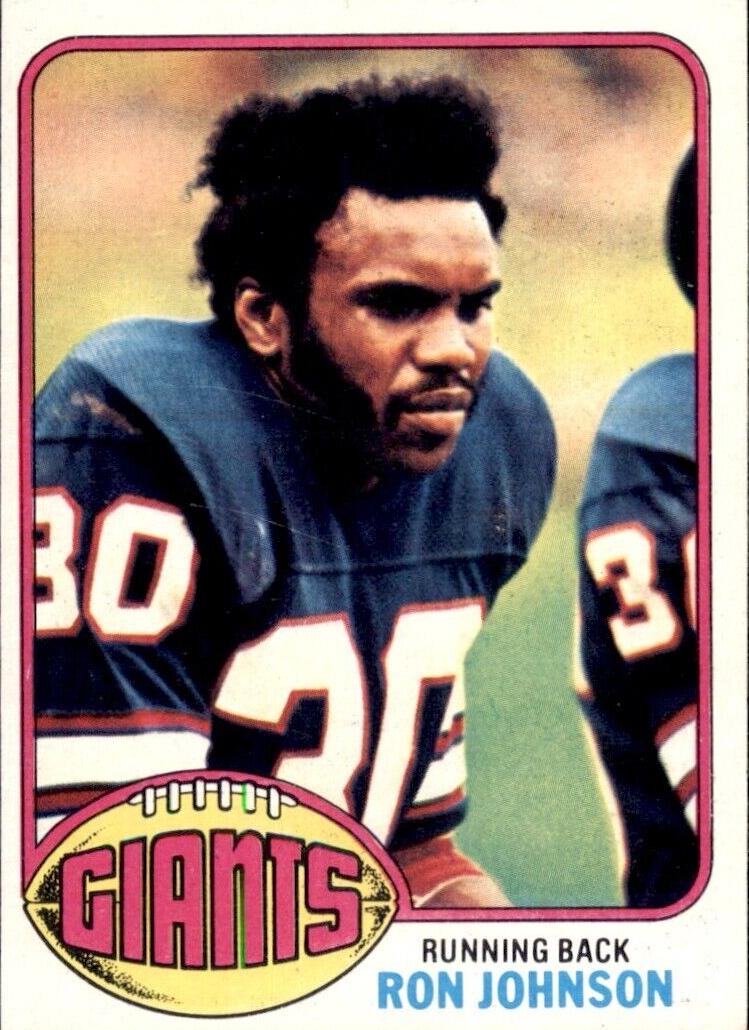 1976 Topps Football Ron Johnson #87 PSA 9