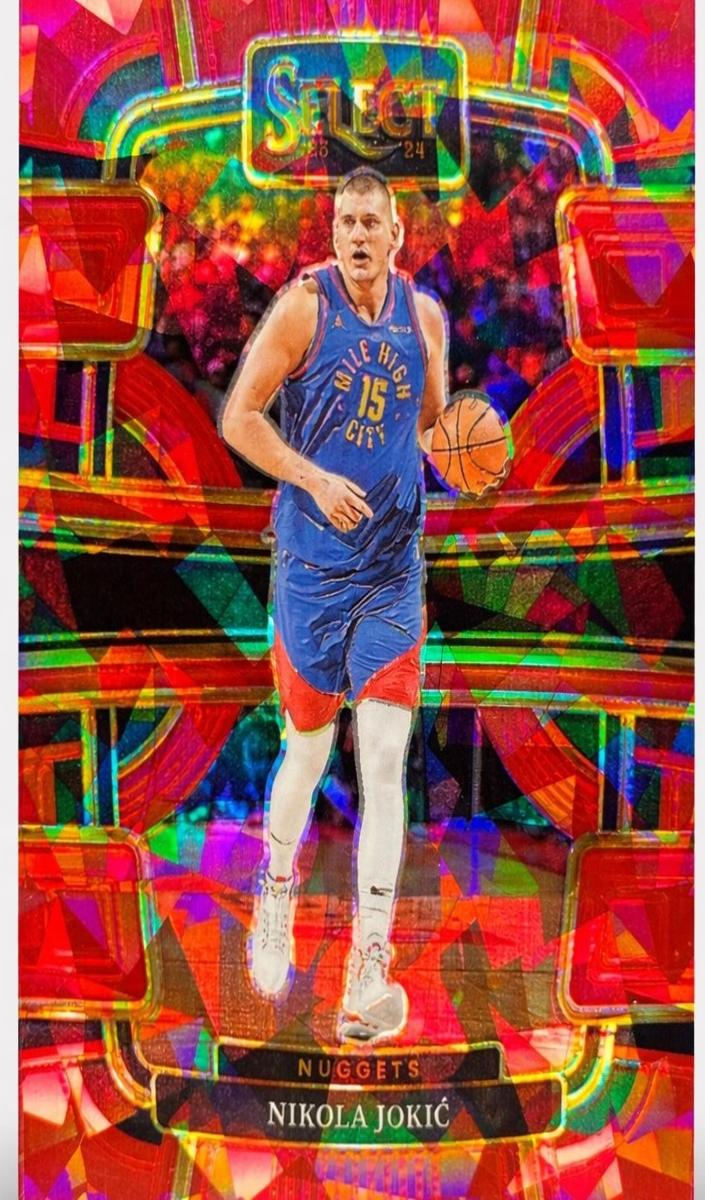 2023 Panini Select Basketball Red Cracked Ice Nikola Jokic #32