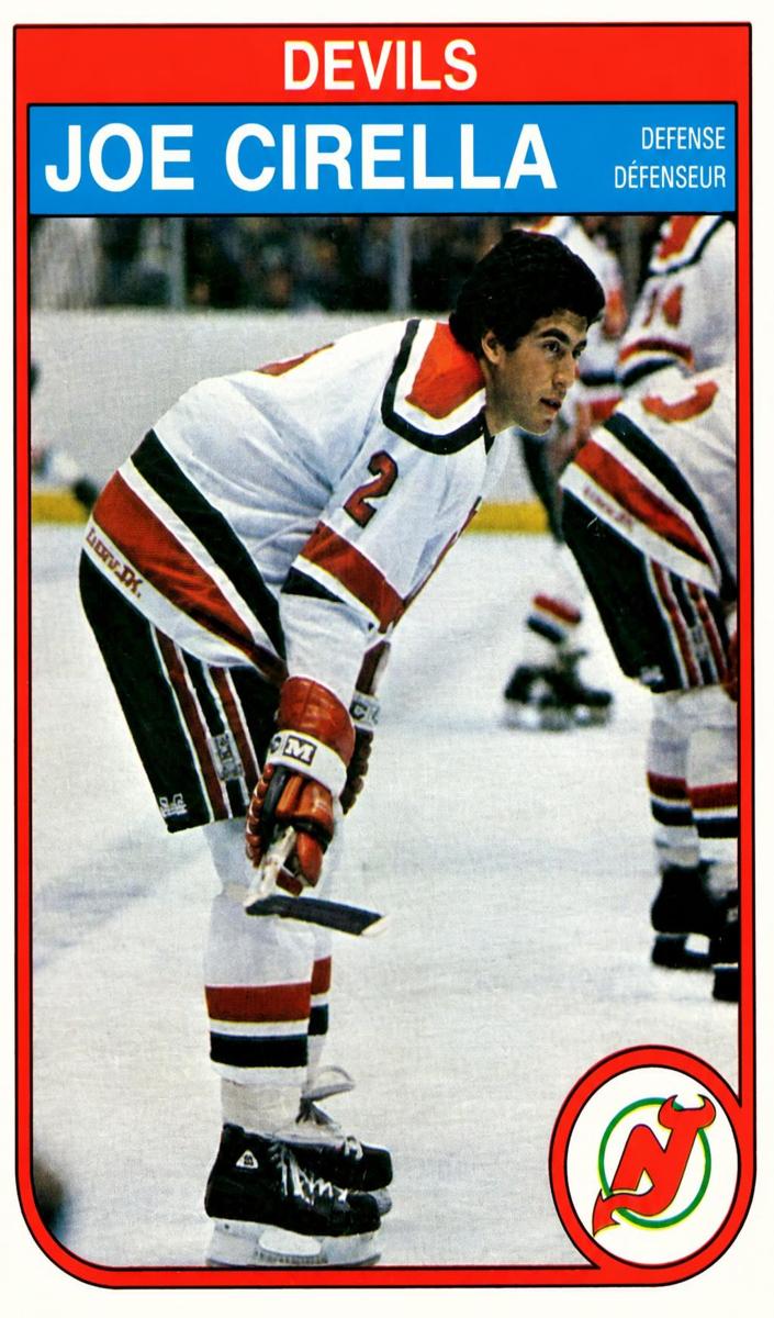 1982 O-Pee-Chee Hockey Joe Cirella #137 PSA 9