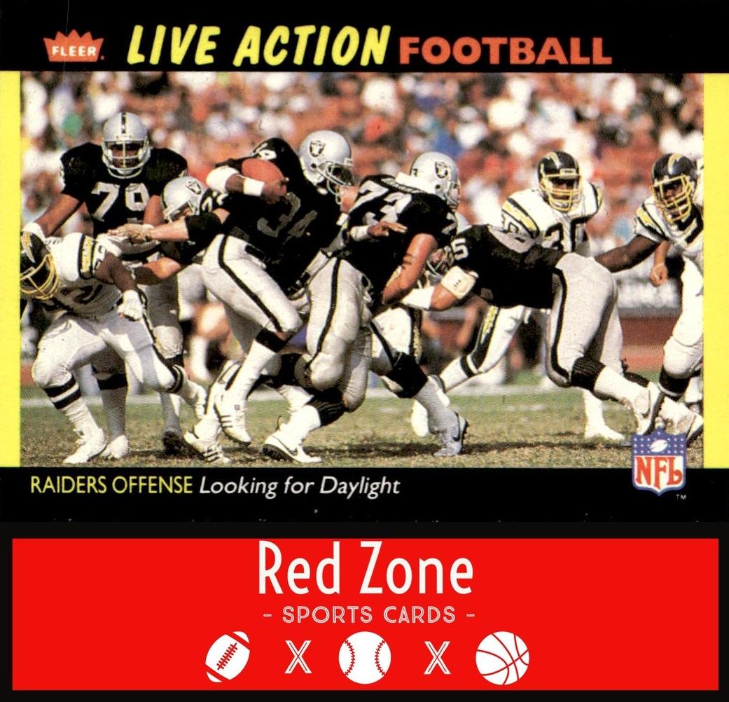 1987 Fleer Team Action Football Looking for Daylight #25 PSA 8