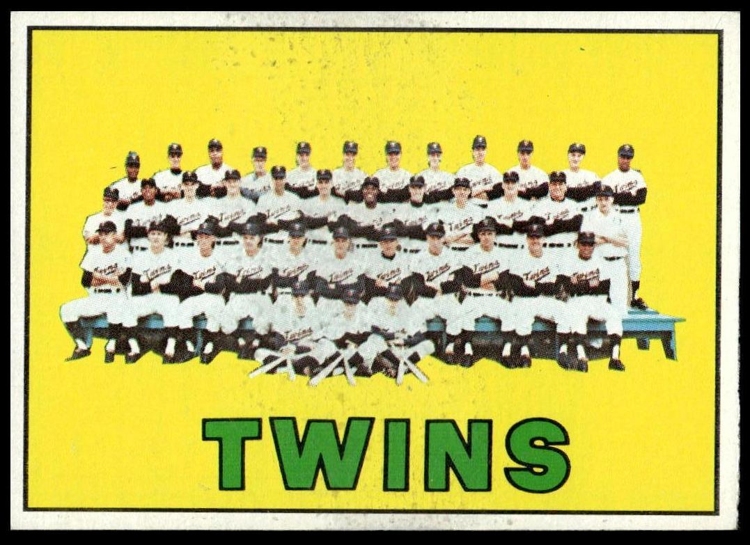 1967 Topps Baseball Minnesota Twins #211 PSA 5.5