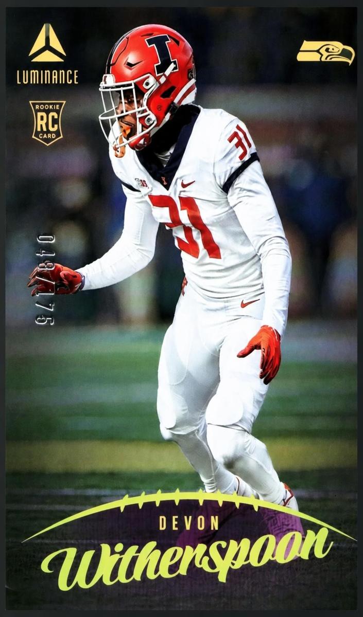 2023 Panini Luminance Football Gold Devon Witherspoon #155