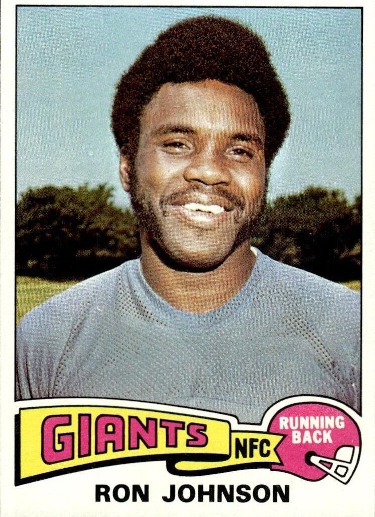 1975 Topps Football Ron Johnson #395 PSA 9